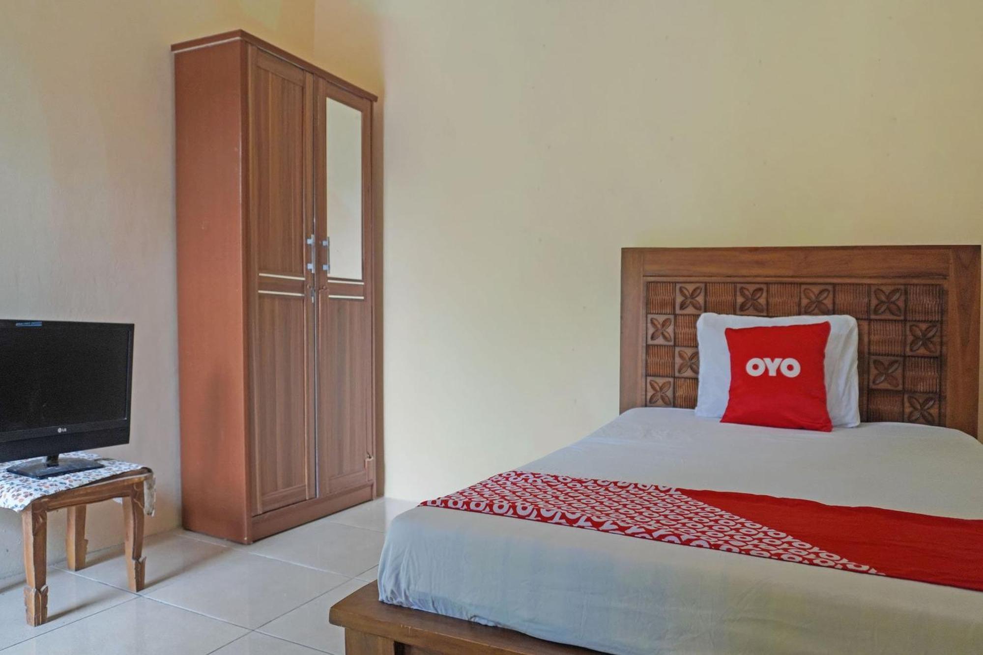Oyo 91762 Green Home Stay Syariah 普哇加达 外观 照片