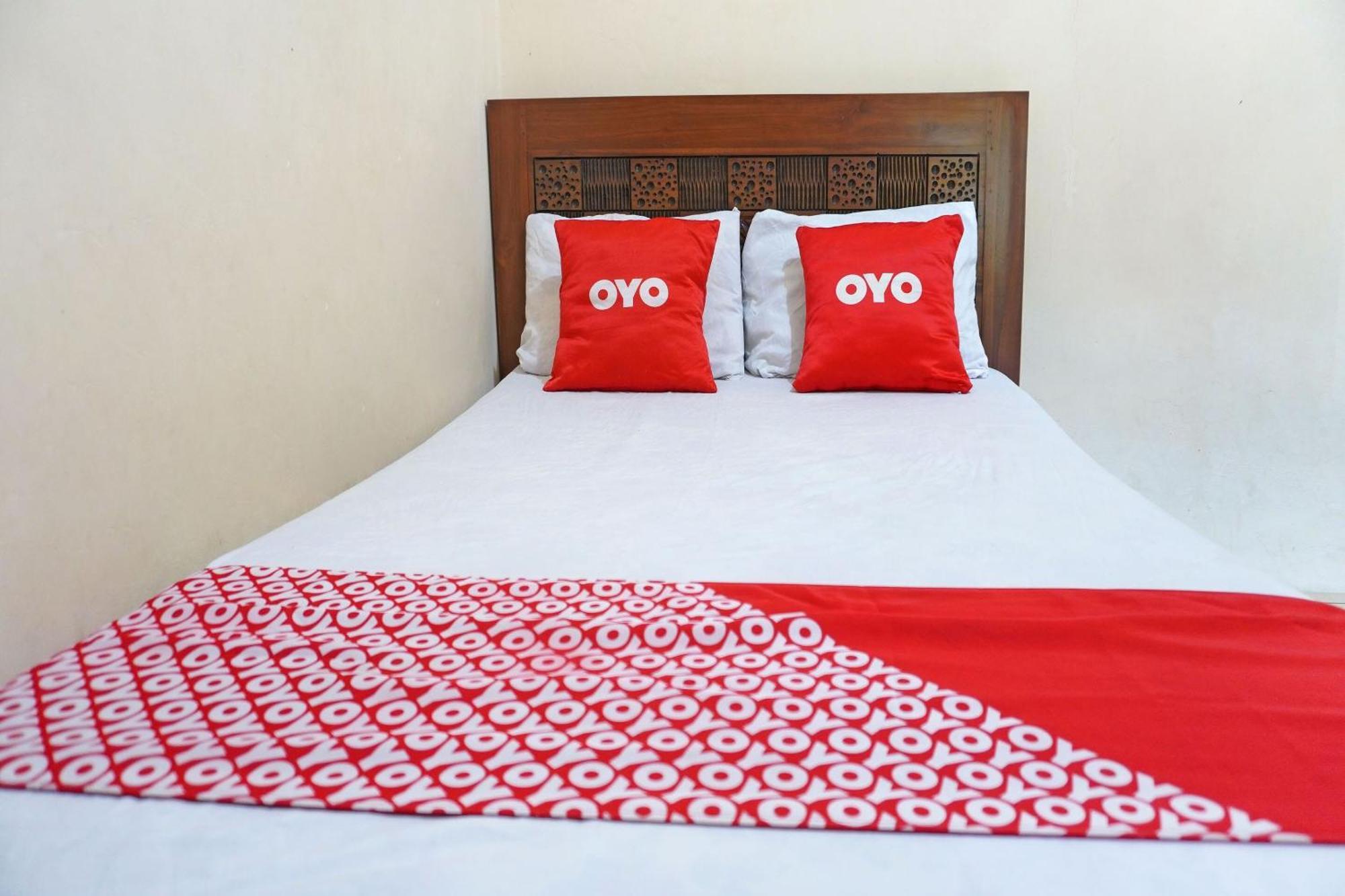 Oyo 91762 Green Home Stay Syariah 普哇加达 外观 照片