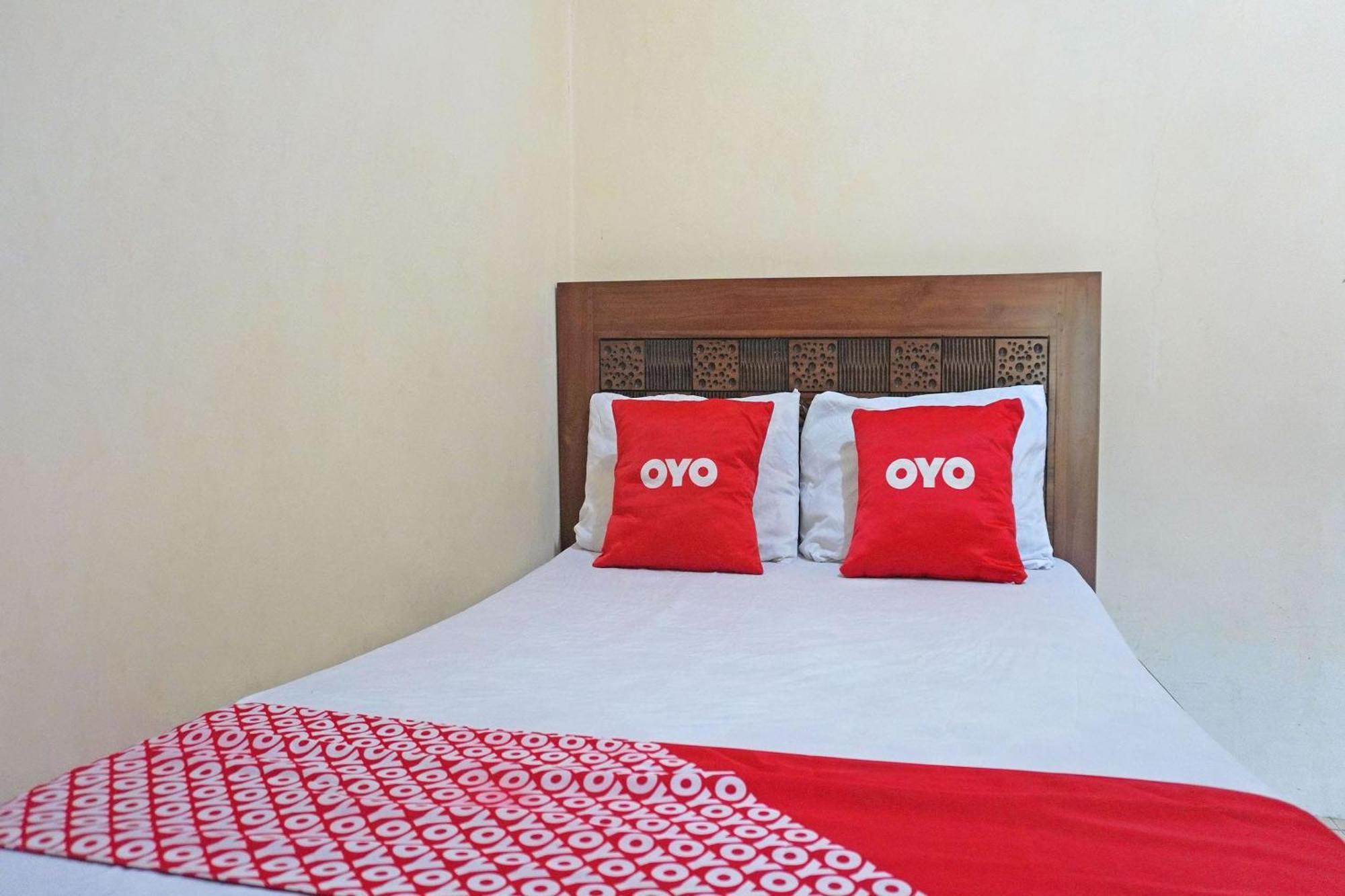 Oyo 91762 Green Home Stay Syariah 普哇加达 外观 照片